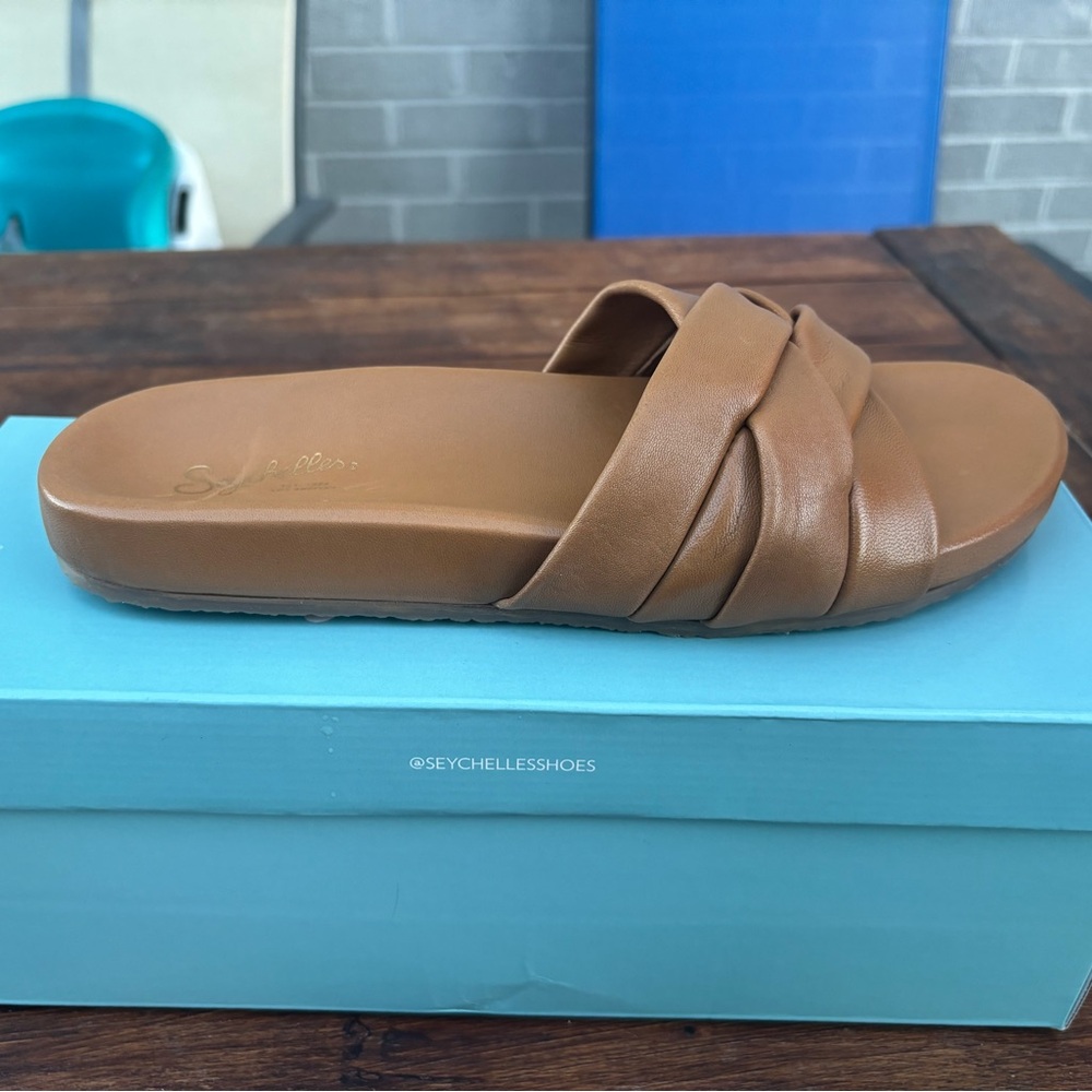 Seychelles Slides